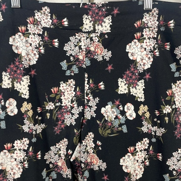 Cynthia Rowley Black Floral Pants - Picture 4 of 4